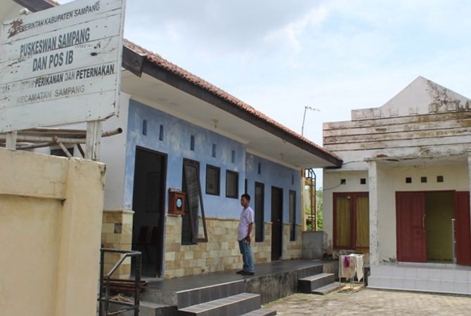 Mendatangi Puskeswan di Jalan Syamsul Arifin, Kelurahan Polagan