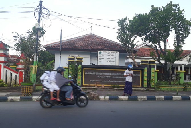 Banyak LSM Belum Kantongi SKT
