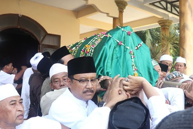 Gus Ipul: Ra Lilur Zuhud dan Jauhi Gemerlap Dunia