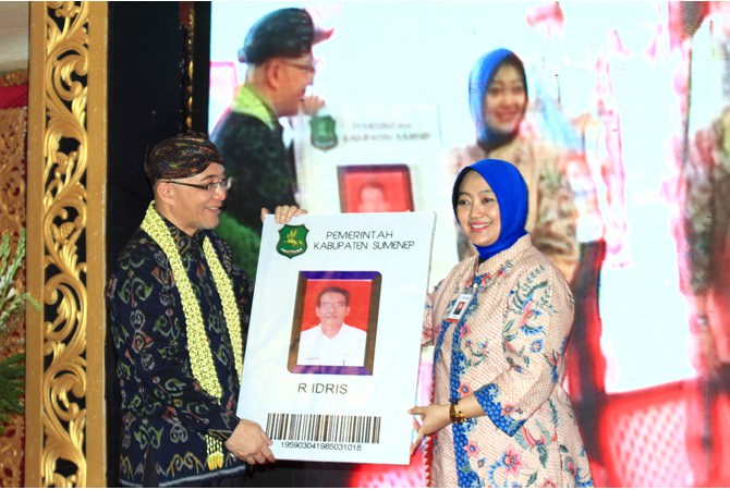 Bank Jatim Cetak Ribuan Smart ID Card untuk ASN
