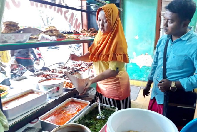 Penikmat dari Tukang Becak hingga Pejabat