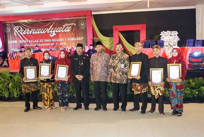 Siswa SMAN 1 Sumenep Lulus Seratus Persen