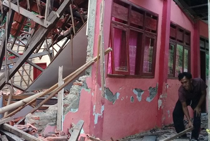 SDN Tambelangan 2 Ambruk, Kasek Khawatir Ganggu PPDB