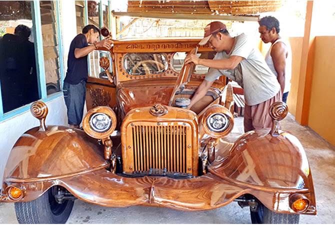 Mobil Kayu Jati Milik Pengusaha Ban Ini Ditawa Rp 600 Juta