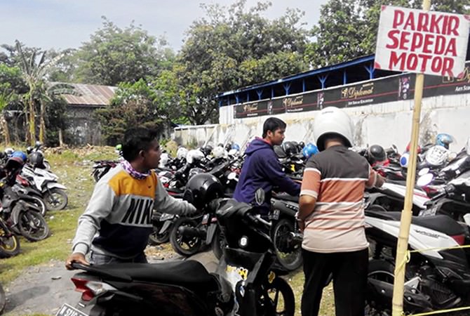 Panitia Festival Sapi Sonok di Pamekassan Tak Sediakan Tempat Parkir