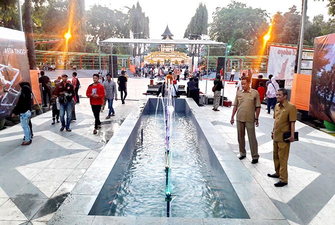 Taman Bunga, Ikon Sekaligus Paru-Paru Kota Sumekar