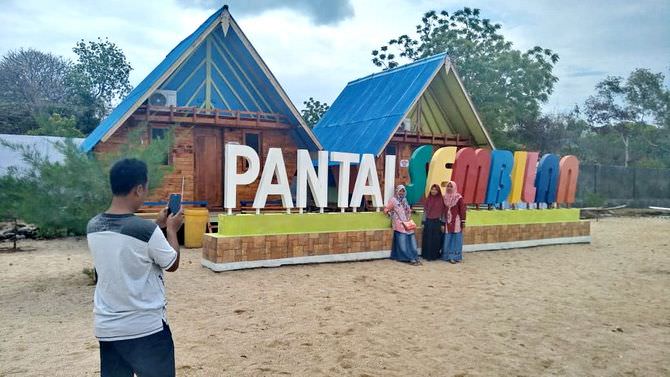 Setahun, Ternyata Ada 785 Bule Berkunjung ke Pantai Sembilan