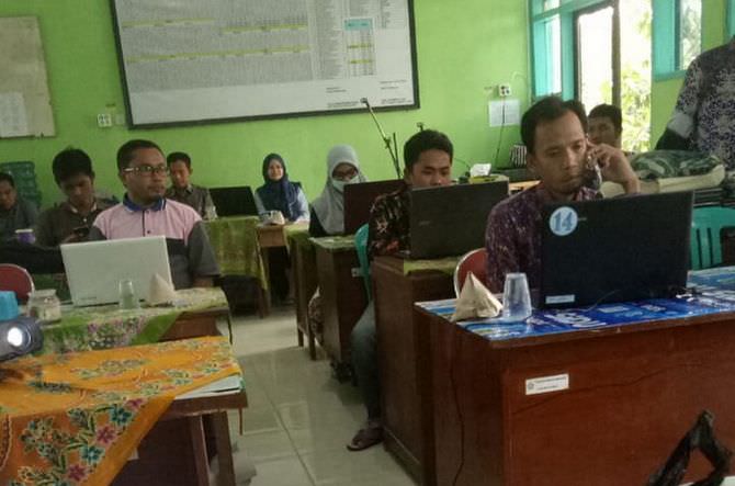 Madrasah Kelimpungan Cari Perangkat UNBK