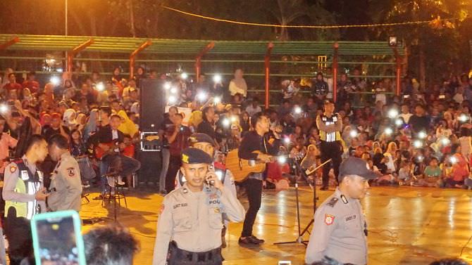 Irwan D2 Obati Kerinduan Penggemar