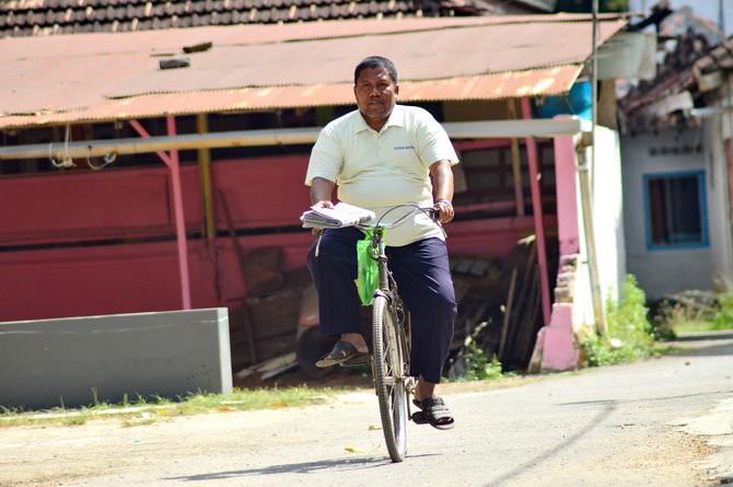 Berawal Jadi Loper dengan Sepeda Ontel