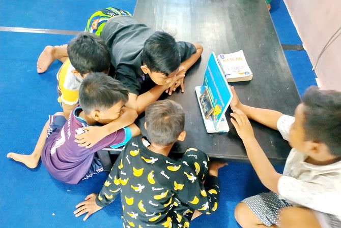 Dampak Gadget terhadap Kesehatan Mata Anak dan Cara Menanggulanginya