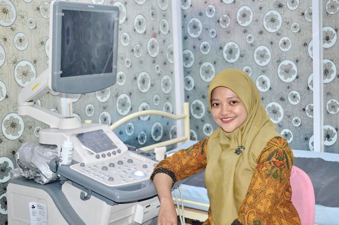 Rahmi Utami, Dokter Spesialis Kandungan Muda di Sumenep