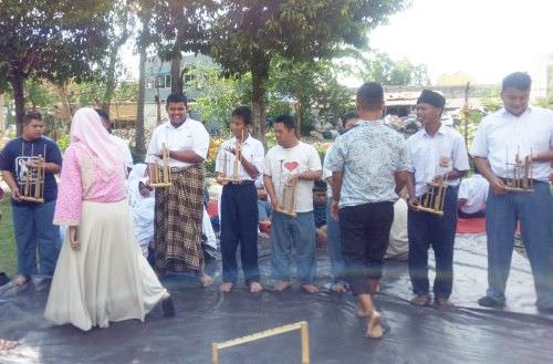 Sambut Hari Disabilitas internasional, Murid SLB Dilatih Main Angklung