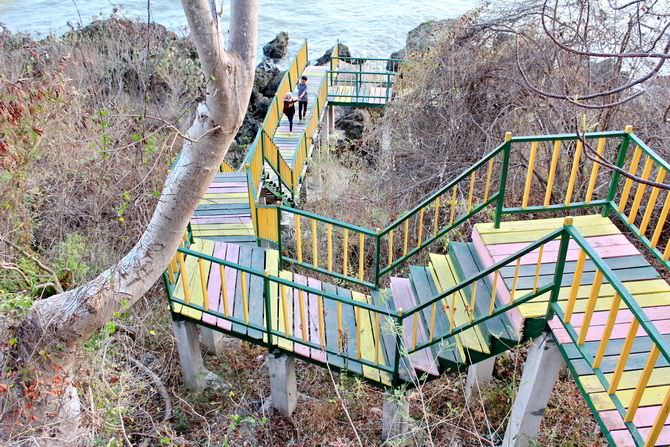 Wisatawan Keluhkan Wahana Pantai Jumiang