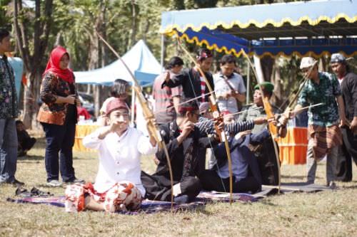 Melatih Kejujuran dengan Berolahraga dan Berbudaya di Jemparingan