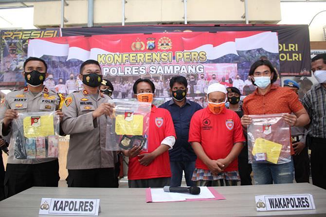 peras-pemborong-untuk-joget-dua-oknum-lsm-terancam-9-tahun
