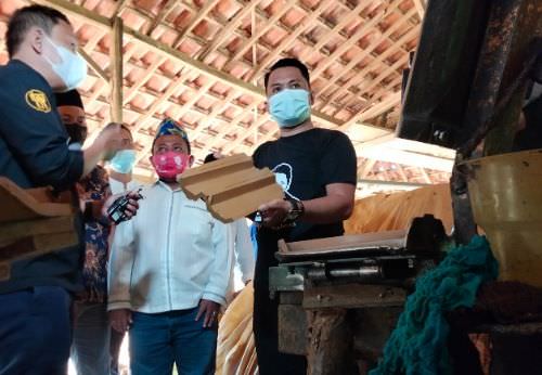 angkat-produk-lokal-slamet-ariyadi-kunjungi-ikm-genting
