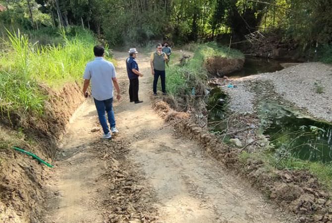 bupati-pastikan-tahun-ini-perbaiki-jalan-pangereman-tanjung