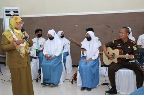 kejari-pupuk-pelajar-jadi-insan-berintegritas