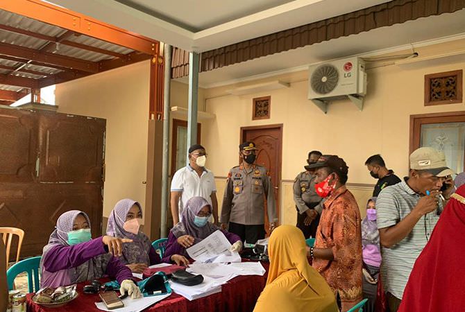 pt-dua-putri-kedaton-sukseskan-vaksinasi-masal