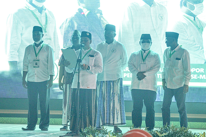 PUNYA HARAPAN: P4TM saat deklarasi di hadapan ribuan masyarakat, Sabtu (6/8). (MOH. IQBAL AFGANI/RadarMadura.id)