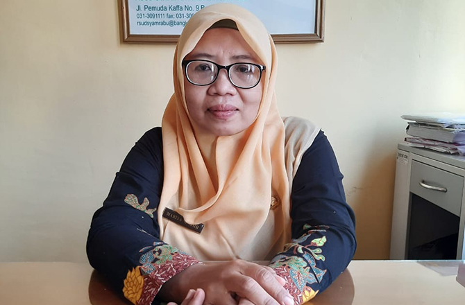 Kepala Ruangan Rawat Inap Asoka RSUD Syamrabu, Mariya Ningsih, S.Kep.Ns. (SYAIFUL BAHRI FOR Radarmadura.id)