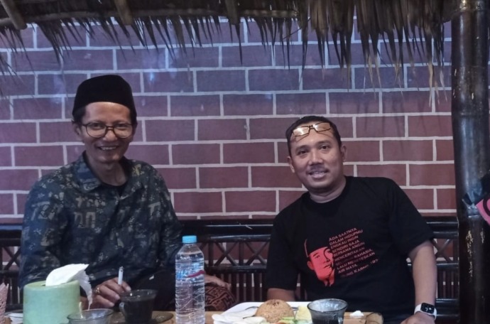 AKTIF: Ketua Komisi I DPRD Sumenep Darul Hasyim Fath bersama Ketua BATAN Dardiri Zubairi berdiskusi terkait Raperda Reforma Agraria
