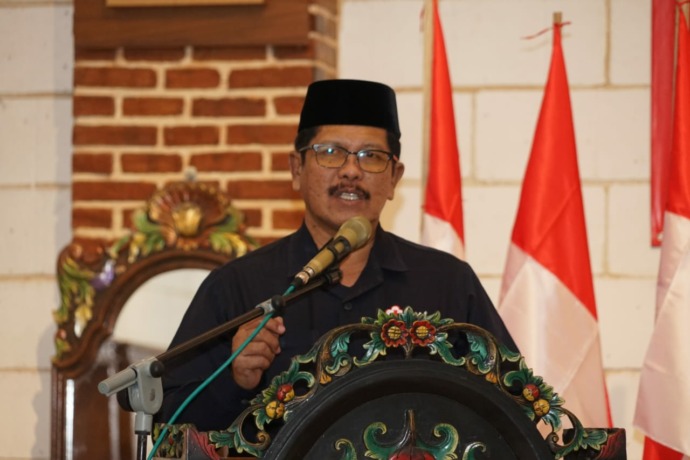 BERI ARAHAN: Wabup Mohni memberikan sambut dalam kegiatan pembukaan Muskab PMI Bangkalan IX di Cafe & Resto Dapur Sambal. (Vivin Agustin Hartono/RadarMadura.id)