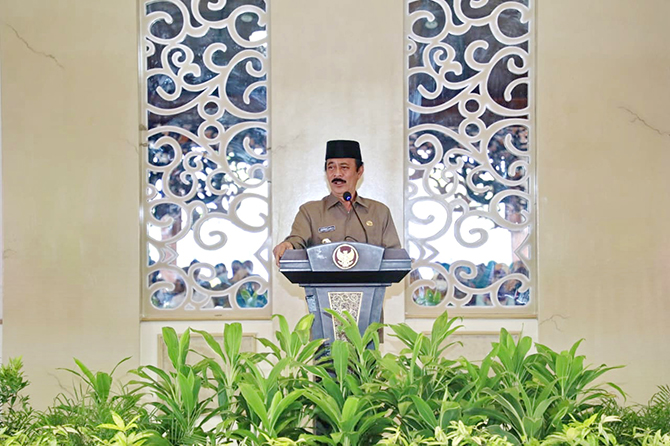 BERSAHAJA: Wabup Pamekasan Fattah Jasin membuka acara di Mandhapa Agung Ronggosukowati kemarin. (PROKOPIM PAMEKASAN UNTUK Radarmadura.id)