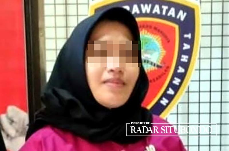 RESMI TERSANGKA: Hafit Nur Hainia, warga Desa Alasmalang, Kecamatan Panarukan, sebelum dimasukkan ke sel tahanan Polres Situbondo, Sabtu lalu (24/6).