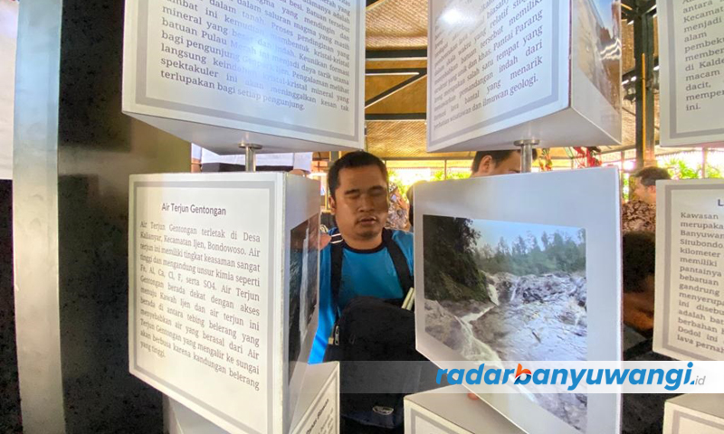 INKLUSIF: Siswa dari SMPLB Banyuwangi mengunjungi Museum Geopark Ijen beberapa waktu lalu. Museum ini sudah dilengkapi panel braille untuk memudahkan penyandang tunanetra.