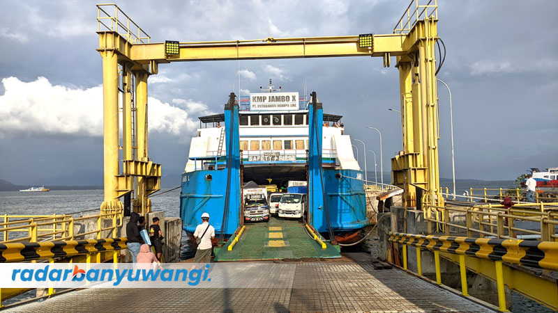 SEGERA BERALIH: KMP Jambo X akan bergeser ke Pelabuhan Jangkar untuk membuka rute baru menuju Lembar, NTB.