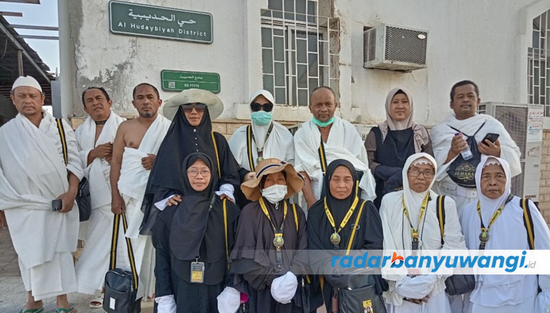 UMRAH KEDUA: Belasan jemaah Al Haram Ziarah Wizatama setelah ambil miqat di Masjid Hudaibiyyah, perbatasan Jeddah - Makkah.