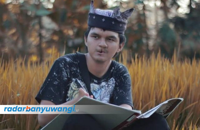 TETAP BERKARYA: Ahmad Rizki Fauzi memiliki hobi menggambar yang dipelajari secara otodidak sejak kecil. Kini dia menjadi Content Creator Disbudpar Banyuwangi.