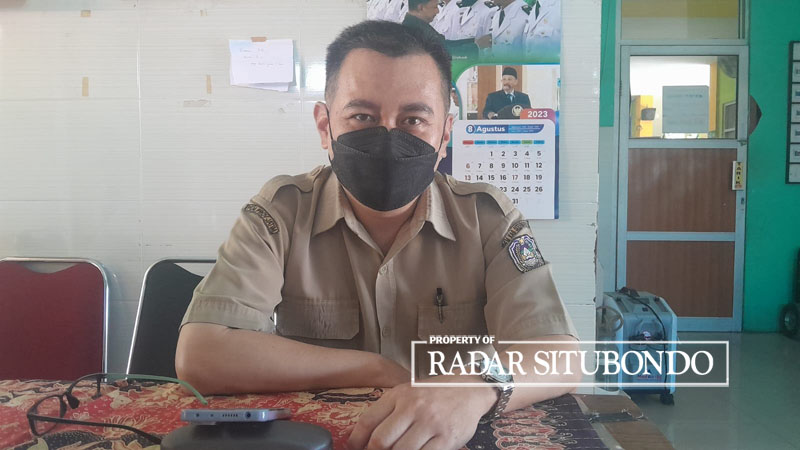 dr Winoto, Dokter Puskesmas Kapongan, Situbondo.