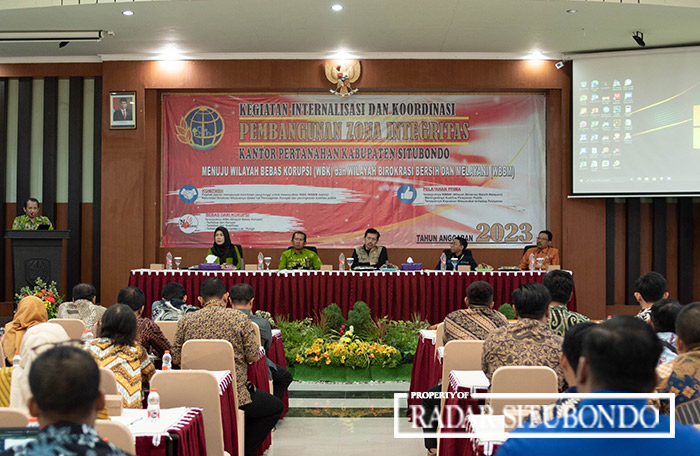 Badan Pertanahan Nasional (BPN) Kabupaten Situbondo menggelar kegiatan &lsquo;Koordinasi dan Internalisasi Pembangunan  Zona Integritas&rsquo;, Kamis 31 Agustus 2023. Acara yang ditempatkan di Aula Lotus Hotel SM
