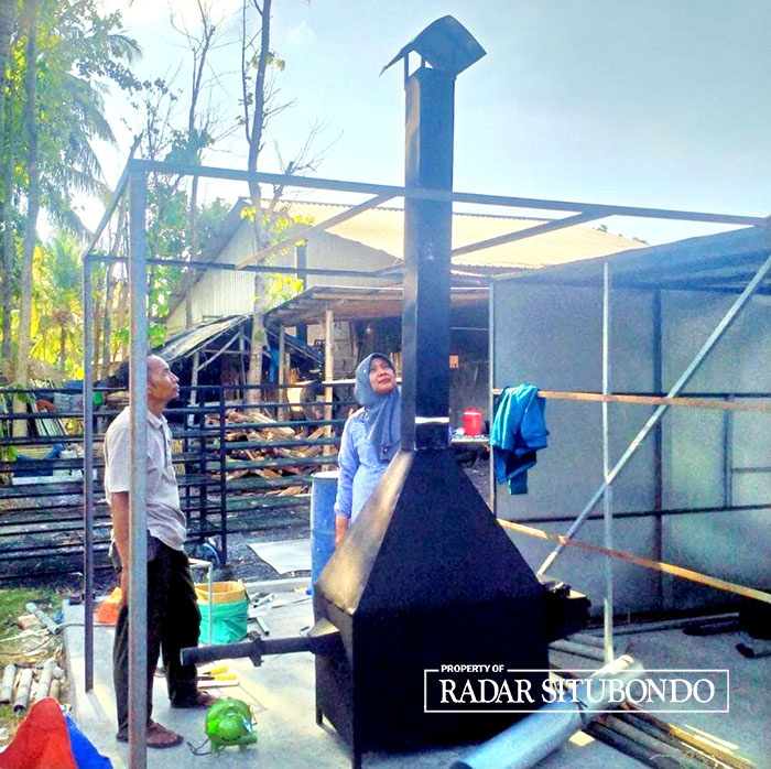 MEMBANTU WARGA: Alat pengering ikan dirancang dengan mempertimbangkan kebutuhan dan kondisi lokal.