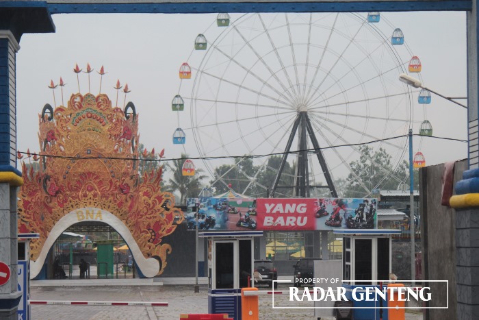 OMPROG: Penampakan BNA yang berlokasi di Dusun Krajan, Desa Genteng Wetan, Kecamatan Genteng dari pinggir jalan yang sepi pengunjung, kamis (14/9)