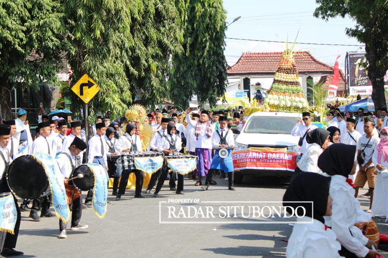 Kirab Ancak Agung yang digelar Pemkab Situbondo untuk memperingati maulid Nabi Muhammad SAW.