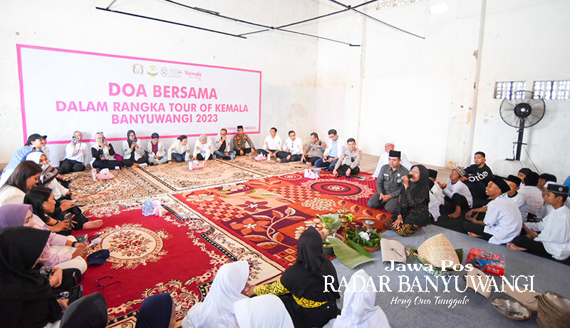 MOHON KESELAMATAN: Kapolresta Kombespol Deddy Foury Millewa memimpin doa agar pelaksanaan Tour of Kemala yang berlangsung Sabtu (7/10) hingga Minggu (8/10) berlangsung