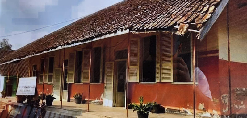 SEBELUM DIRENOVASI: Salah satu sudut bangunan SDN Sepanjang 01 Glenmore sebelum dilakukan renovasi.