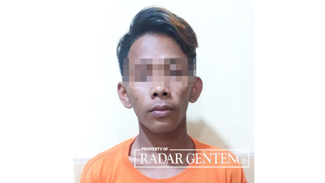 TERSANGKA: RA, 20, warga Kecamatan Sempu, Banyuwangi