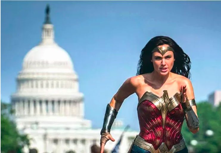 Gal Gadot saat memerankan Diana Prince dalam film Wonder Woman