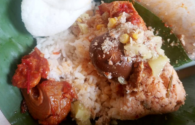 Sego cawuk makanan khas Banyuwangi