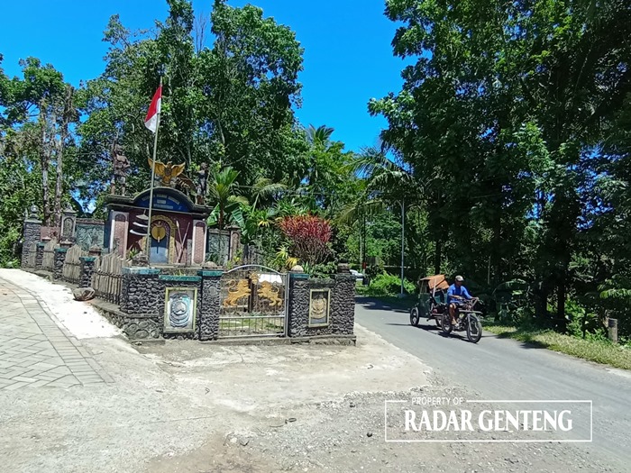 BERDIRI KOKOH: Monumen Perang Puputan Bayu di Dusun Bayurejo, Desa Bayu, Kecamatan Songgon yang menjadi simbol Harjaba Rabu (20/12).