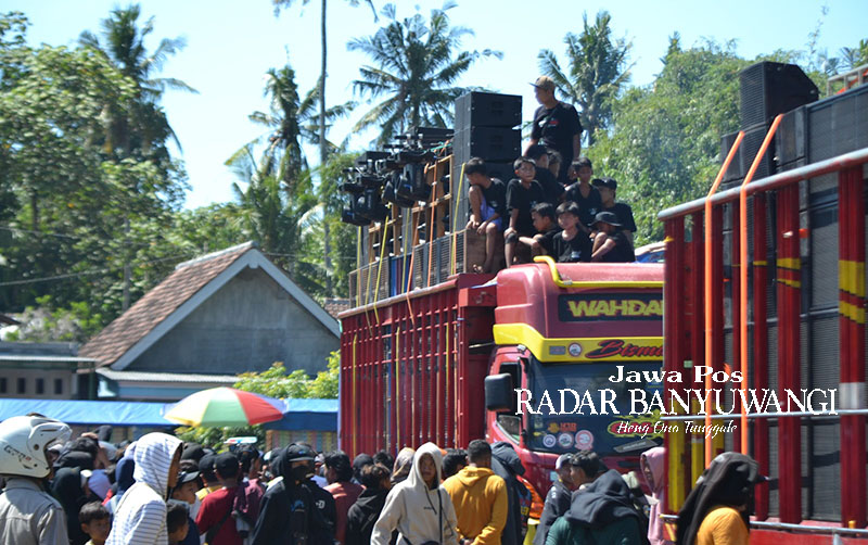 MUI Banyuwangi membolehkan (mubah) battle sound. Namun jika mengganggu ketertiban dan kerusakan, hukumnya bisa haram.