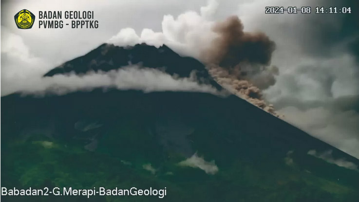 (ILUSTRASI) Terjadi awan panas guguran (APG) Gunung Merapi, Senin 8 Januari 2024, pukul 14.09 WIB.