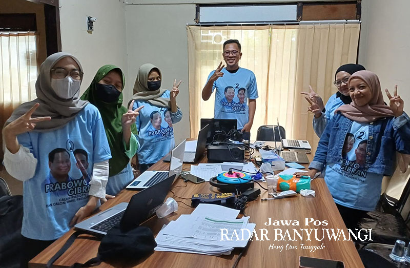 ELEGAN: Kaus untuk peserta jalan sehat berhadiah dua unit mobil sudah disiapkan panitia. Silakan mendaftar mulai sekarang.
