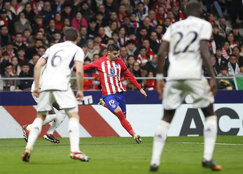 SAMA KUAT: Real Madrid dan Atletico harus puas berbagi satu poin dalam lanjutan Liga Spanyol