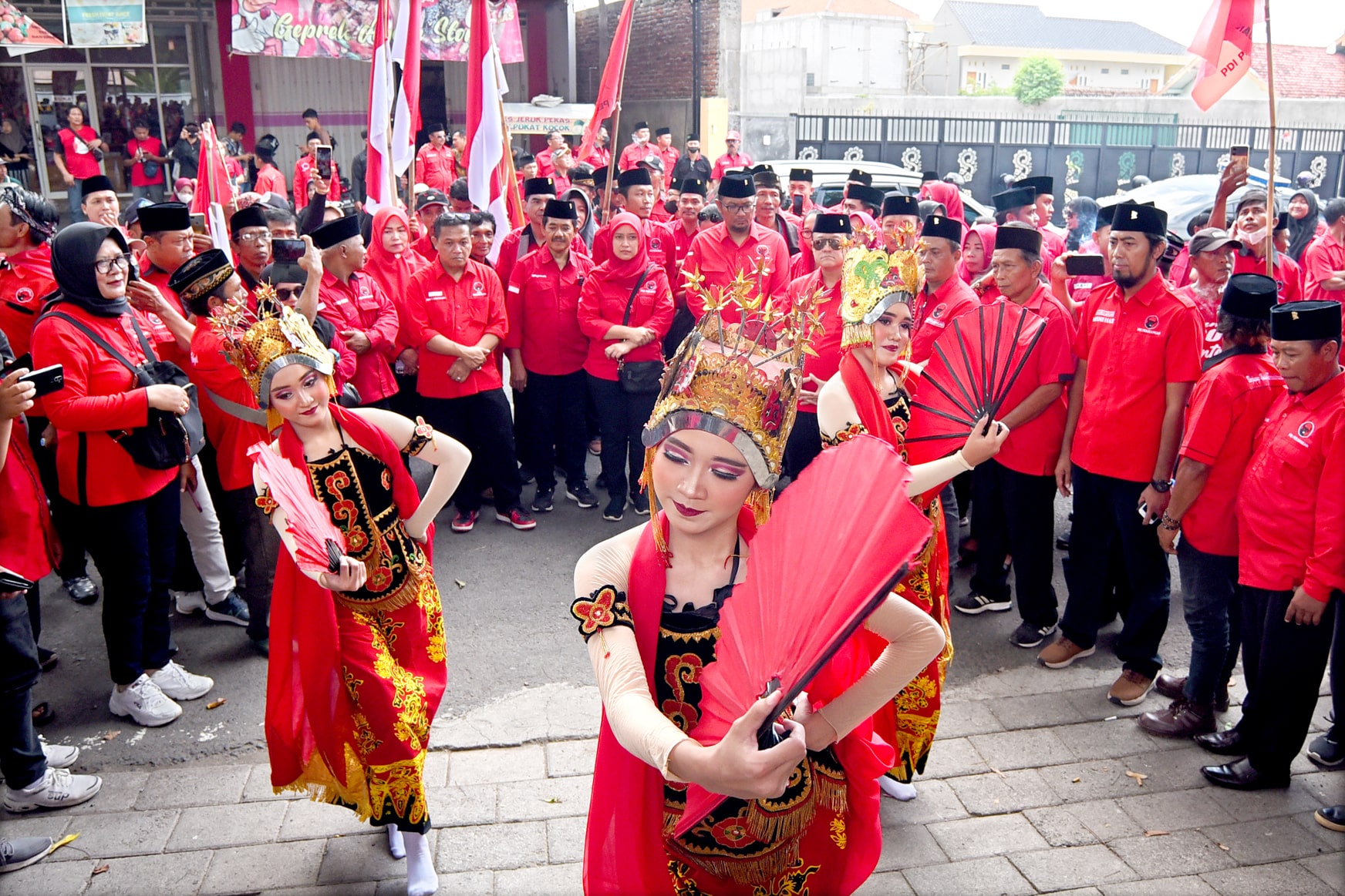 MERAH : PDI Perjuangan memenangkan pemilu legislatif di Banyuwangi berturut turut.